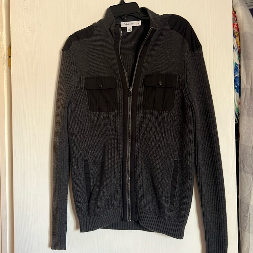 Men’s zip up sweater